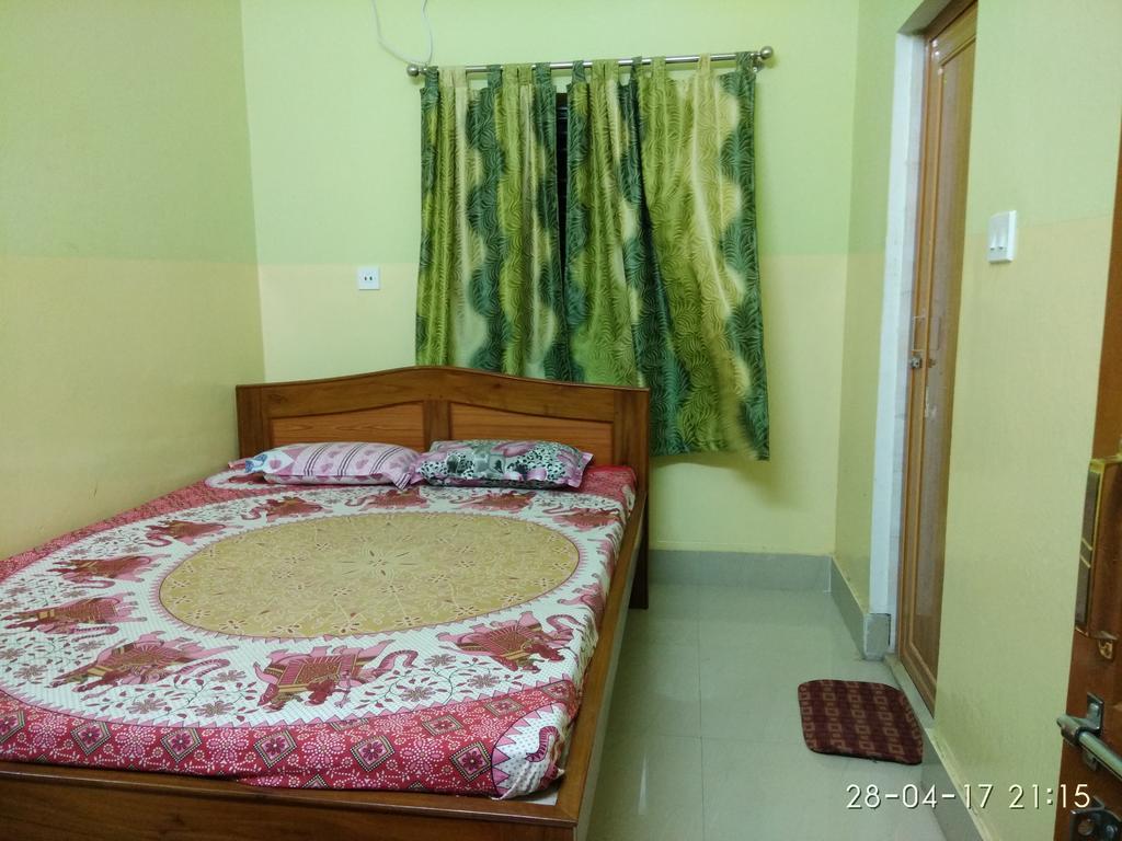 India Tours Only Kavita Guest House 볼푸르 외부 사진
