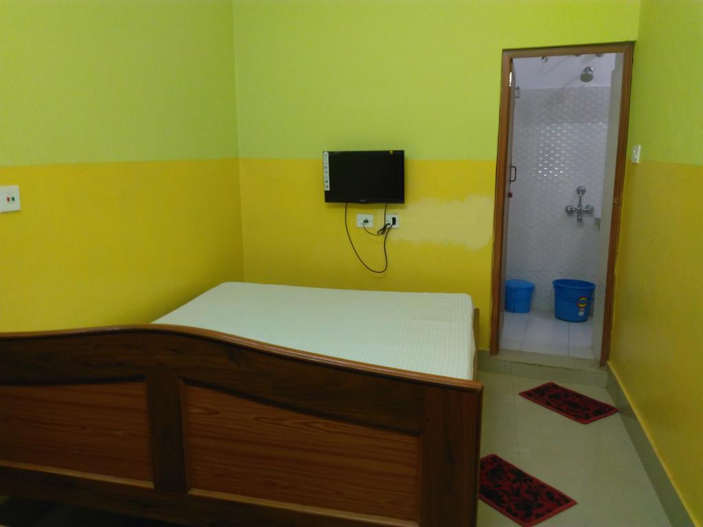 India Tours Only Kavita Guest House 볼푸르 외부 사진