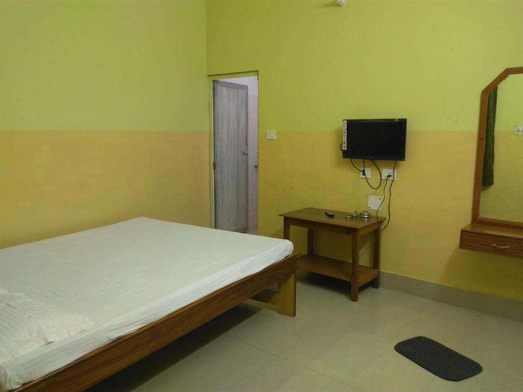 India Tours Only Kavita Guest House 볼푸르 외부 사진